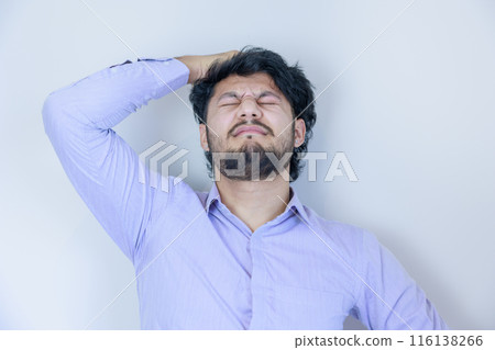 外國男人抱頭 外國男人抱頭 116138266