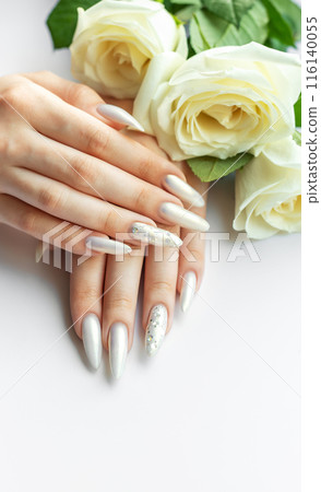 Female Hands with beautiful pearl manicure 116140055