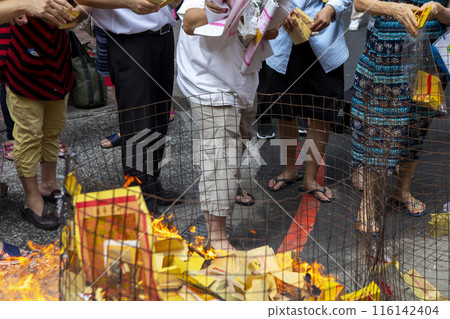 中國鬼節，中元普渡，焚燒紙錢，中元節，台灣，中国ゴーストフェスティバル、Zhongyuan Purd 116142404