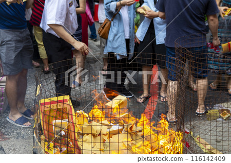 中國鬼節，中元普渡，焚燒紙錢，中元節，台灣，中国ゴーストフェスティバル、Zhongyuan Purd 116142409