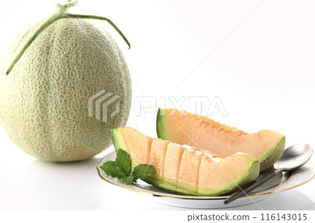 Very sweet Yubari melon (white background) 116143015