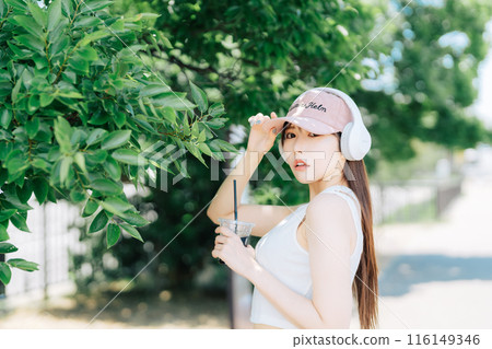 Korean fashion young girl Korean fashion young girl 116149346