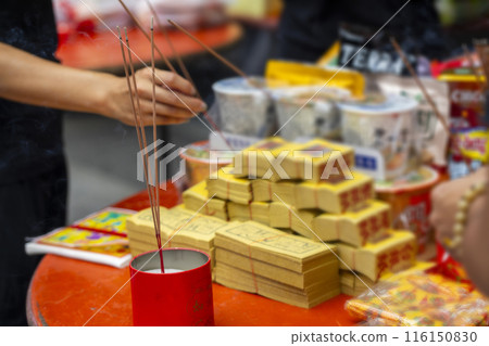 鬼節、福都、香祈禱、香、台灣、鬼節、普渡、灼熱祈禱、燒香、台灣 116150830