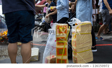 餵鬼鈔票中國鬼節台灣中原福都鈔票鬼魂中國鬼節 116150972