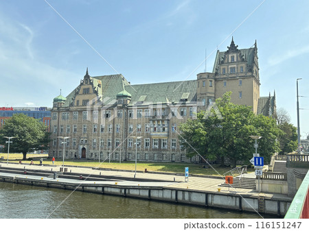 The customs building (Customs House) is located near the banks of the Oder River in the center of the city of Szczecin in northwestern Poland. The customs building (Customs House) is located near the banks of the Oder River in the center of the city of Szczecin in northwestern Poland. 116151247
