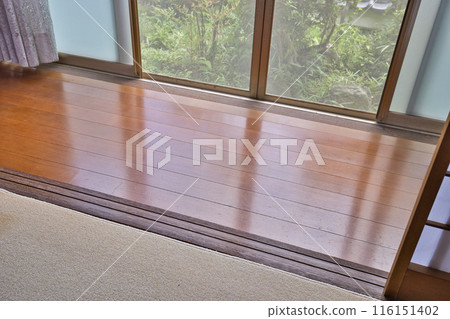 昭和時代的日式住宅、日式房間和門廊 116151402