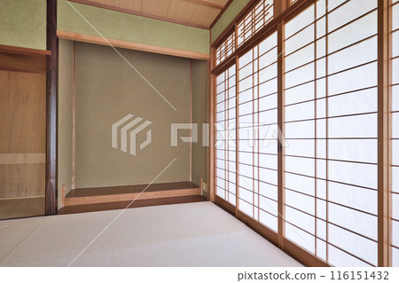Showa era Japanese house guest room Showa era Japanese house guest room 116151432
