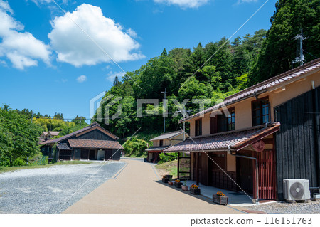 Fukiya Furusato Village - 藍天和美麗的傳統城鎮景觀 - 位於城鎮的郊區 Fukiya Furusato Village - 藍天和美麗的傳統城鎮景觀 - 位於城鎮的郊區 116151763