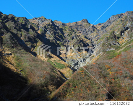 Machigazawa and Mt. Tanigawa in autumn 116152082