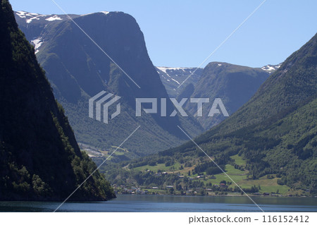 雪峽谷挪威峽灣山脈 雪峽谷挪威峽灣山脈 116152412
