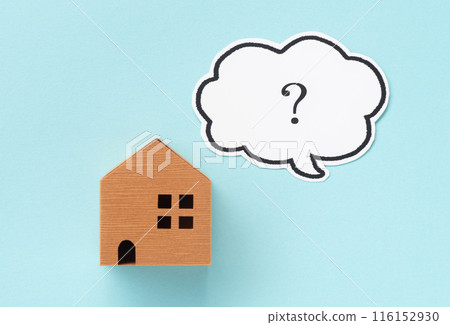 House and ? speech bubble question 116152930