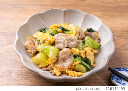 中式炒豬肉丸和高麗菜 116154493