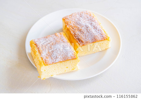 Tea time chiffon cake 116155862