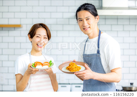 Couple, kitchen, vegetables 116156220