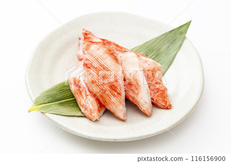 白色背景上的蟹棒 116156900