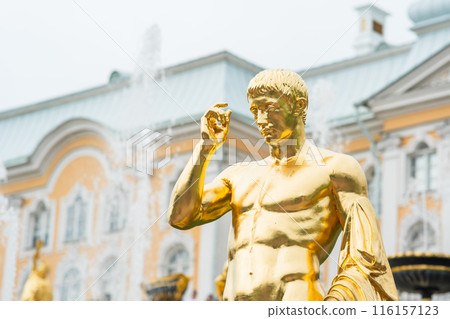 sculpture in fountain in Peterhof Palace park, Saint-Petersburg sculpture in fountain in Peterhof Palace park, Saint-Petersburg 116157123