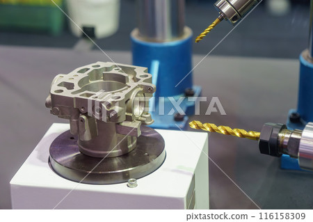 Automatic hole drilling process with aluminum casting parts. 116158309