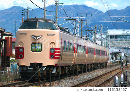 Special Express Shinano on the Shinonoi Line (381 series train: Nagoya⇔Nagano) Special Express Shinano on the Shinonoi Line (381 series train: Nagoya⇔Nagano) 116158467