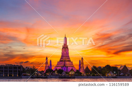Wat Arun Ratchawararam Ratchawaramahawihan at sunset in bangkok Thailand. Landmark of Along the Chao Phraya River Thailand Wat Arun Ratchawararam Ratchawaramahawihan at sunset in bangkok Thailand. Landmark of Along the Chao Phraya River Thailand 116159589