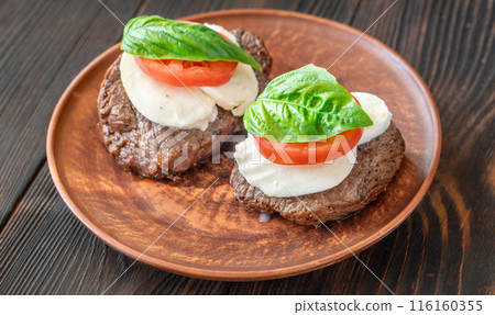 Caprese beef steak 116160355