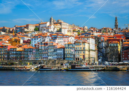 View of Porto city, Portugal, on sunset 116164424