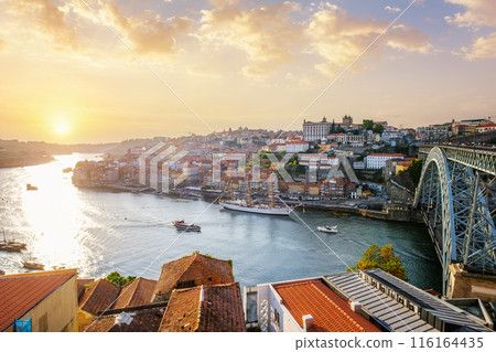 View of Porto city, Portugal, on sunset 116164435