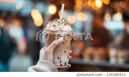 手拿著咖啡廳飲料冰沙背景材料 手拿著咖啡廳飲料冰沙背景材料 116166411