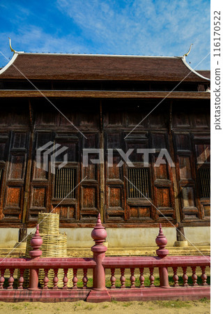 Beautiful scenery of a temple in Chiang Mai, Thailand 116170522