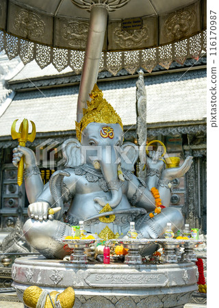 Wat Si Suphan 的美麗風景,以泰國清邁的銀廟而聞名 Wat Si Suphan 的美麗風景,以泰國清邁的銀廟而聞名 116170987