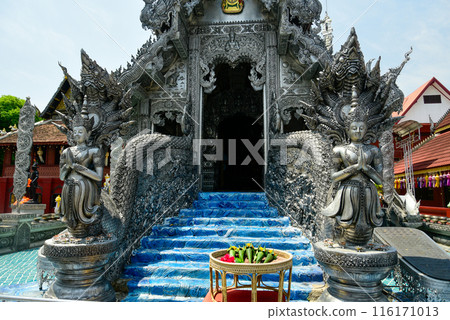 Wat Si Suphan 的美麗風景,以泰國清邁的銀廟而聞名 Wat Si Suphan 的美麗風景,以泰國清邁的銀廟而聞名 116171013
