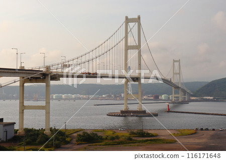 從白鳥大橋展望台看到的日落前的景色(北海道室蘭市) 從白鳥大橋展望台看到的日落前的景色(北海道室蘭市) 116171648