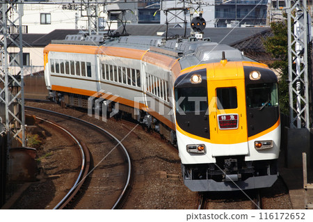 近鐵京都線特急(12410系陽光車:京都⇔近鐵奈良) 近鐵京都線特急(12410系陽光車:京都⇔近鐵奈良) 116172652