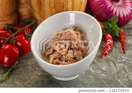 Canned tuna fish for salad Canned tuna fish for salad 116173914