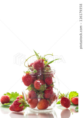 fresh sweet red strawberries in a glass jar 116179358
