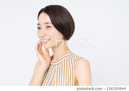 Middle-aged women's beauty Middle-aged women's beauty 116183644