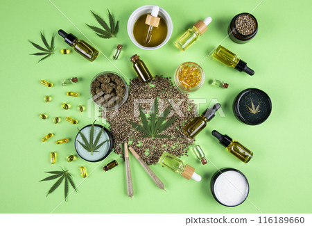 Marijuana leaves, bottle of oil, cannabis on cbd concept 116189660