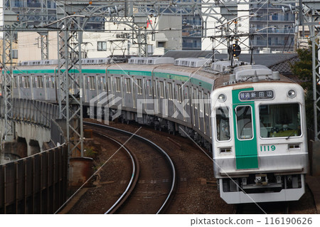 [K] 京都市營地下鐵烏丸線10系列車（各站：近鐵京都線直達） 116190626