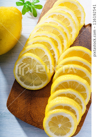 Sliced lemon Sliced lemon 116192541