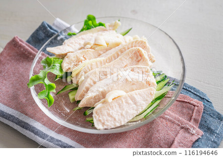 Sliced chicken breast Sliced chicken breast 116194646