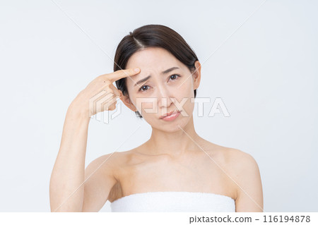 Middle-aged women's beauty 116194878