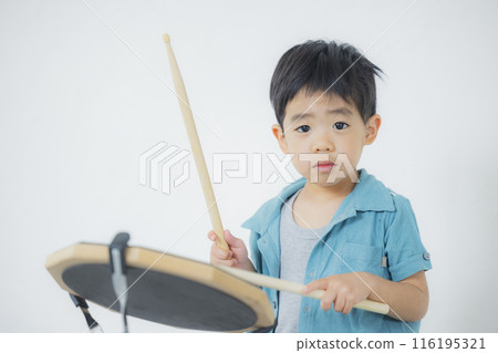 孩子敲鼓練習墊 116195321