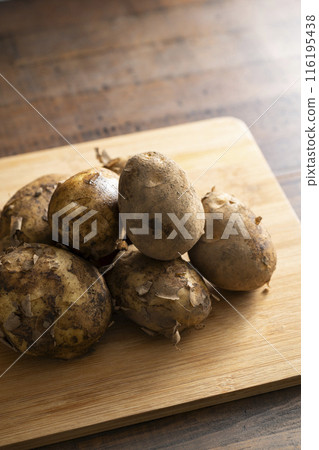 Muddy potatoes Muddy potatoes 116195438