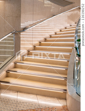 Image material: Empty stairs 116198252