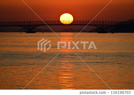 Sunrise over Oshima Bridge (Sazanseto Ibosho Marine Park) Sunrise over Oshima Bridge (Sazanseto Ibosho Marine Park) 116198703