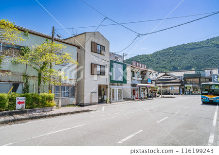 大井川鐵道千頭站前的街景(靜岡縣) 大井川鐵道千頭站前的街景(靜岡縣) 116199243