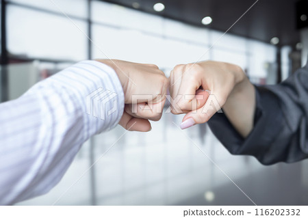 The concept of friendship cooperation in business. 116202332