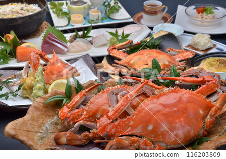 Enjoy a blissful moment with a luxurious full course crab meal Enjoy a blissful moment with a luxurious full course crab meal 116203809
