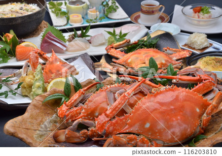 Enjoy a blissful moment with a luxurious full course crab meal Enjoy a blissful moment with a luxurious full course crab meal 116203810