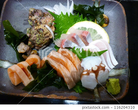 Assorted sashimi Assorted sashimi 116204310
