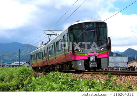 [Hapi Line Fukui] 521 series (Hapi Line Fukui Line: Takefu - Sabae) 116204331